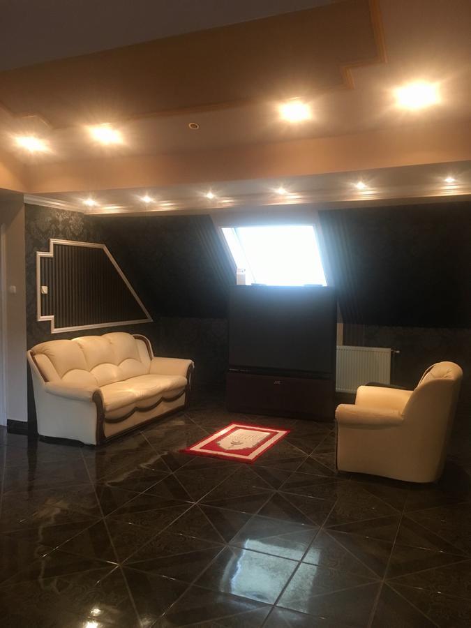塞格德Adam Apartmanhaz公寓 外观 照片
