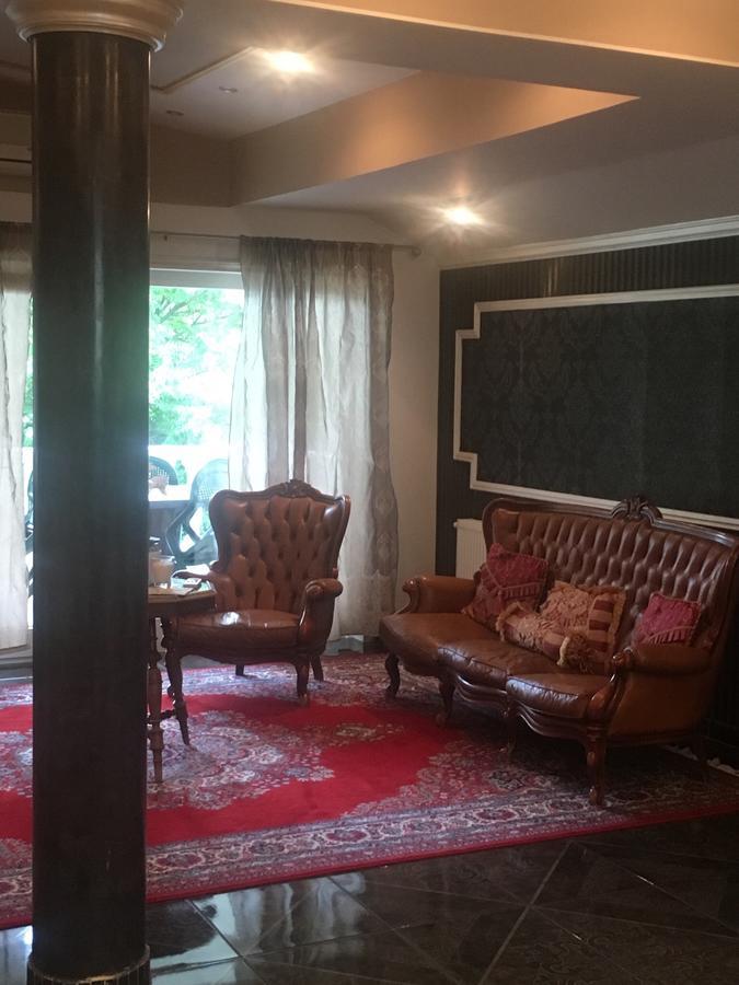 塞格德Adam Apartmanhaz公寓 外观 照片